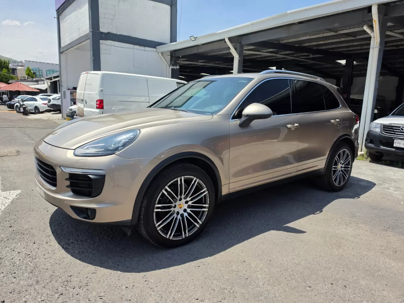 PORSCHE CAYENNE 2016